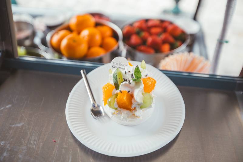 Privatiser un food truck sucré pour des desserts minutes à base de fruits frais à Versailles 78